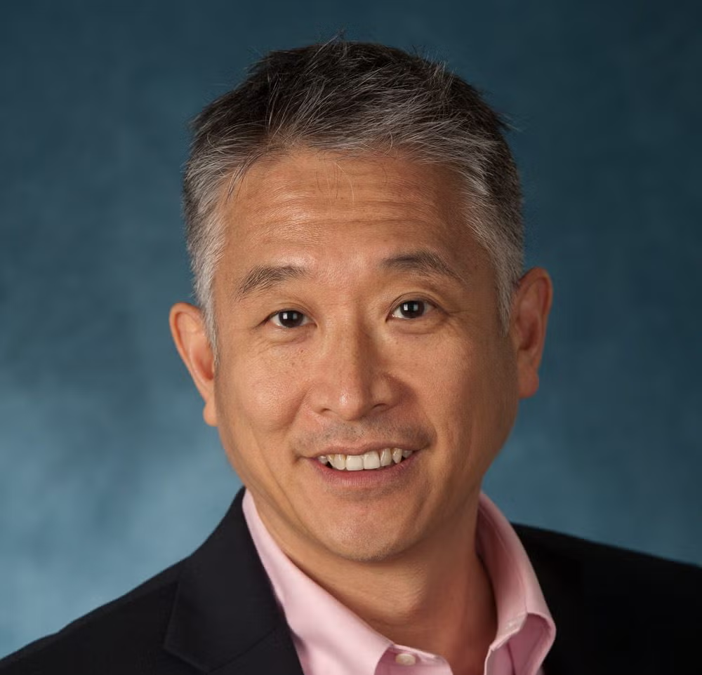 Dr. Charles Lee / 李勉群教授
